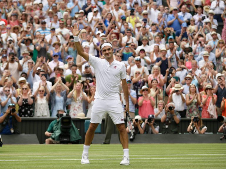 Why Djokovic Doesn’t Get Fans’ Cheers Like Roger Federer